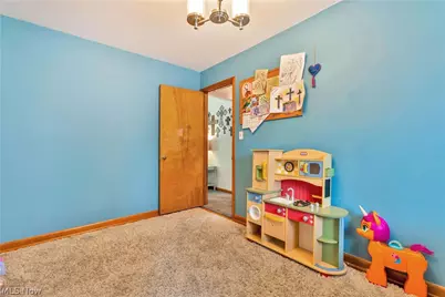 1780 Evergreen Avenue, Akron, OH 44301 - Photo 16
