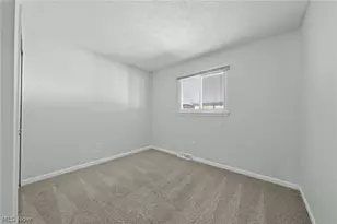 34605 Glen Dr, Eastlake, OH 44095 - Photo 20