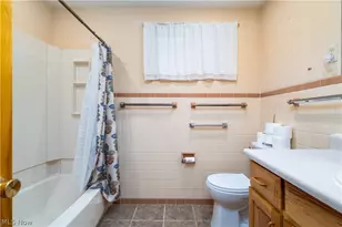 353 Westwood Dr, Steubenville, OH 43953 - Photo 6