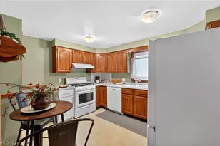 1208 39th St NW, Canton, OH 44709 - Photo 8