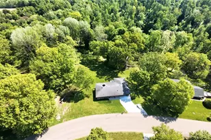788 Ridgewood Dr, Coshocton, OH 43812 - Photo 2
