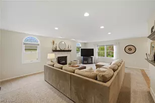 10376 Lake Meadows Dr, Strongsville, OH 44136 - Photo 6