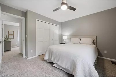 10376 Lake Meadows Drive, Strongsville, OH 44136 - Photo 24