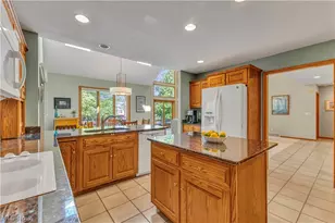 1011 Cedarwood Ln, Medina, OH 44256 - Photo 16