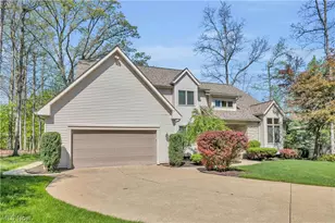 1011 Cedarwood Ln, Medina, OH 44256 - Photo 2