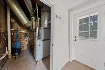 7997 Columbus Road NE, Louisville, OH 44641 - Photo 36
