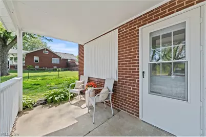 7997 Columbus Road NE, Louisville, OH 44641 - Photo 4
