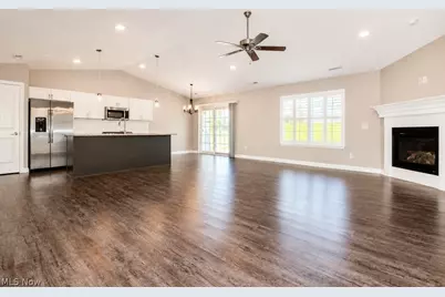 205 Nautical Way #43, Fairport Harbor, OH 44077 - Photo 2