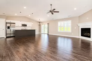 205 Nautical Way, Fairport Harbor, OH 44077 - Photo 2