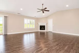 205 Nautical Way, Fairport Harbor, OH 44077 - Photo 4