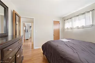 18313 Hazelwood Ave, Maple Heights, OH 44137 - Photo 14