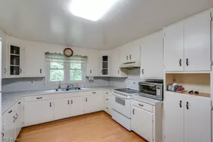 2267 Bellflower Road NE, West Chester, OH 44625 - Photo 16