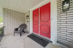 23225 Bryden Rd, Huber Heights, OH 44122 - Photo 4