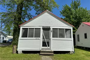 4970 & 4966 Presidential Ave, Geneva on the Lake, OH 44041 - Photo 10