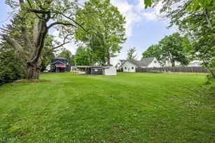 77 S Crowell Ave, Geneva, OH 44041 - Photo 30