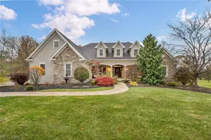 8933 Mountain View Dr, Mentor, OH 44060 - Photo 2
