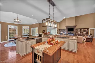8933 Mountain View Dr, Mentor, OH 44060 - Photo 28