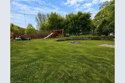 100 Point View, Weirton, WV 26062 - Photo 4