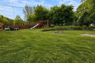 100 Point View, Weirton, WV 26062 - Photo 4