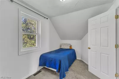 950 E Sprague Road, Grandview Heights, OH 44147 - Photo 12