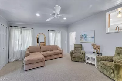 950 E Sprague Road, Grandview Heights, OH 44147 - Photo 4