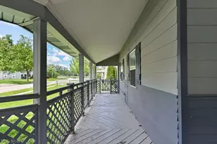 1910 Tudor St, Cuyahoga Falls, OH 44221 - Photo 48