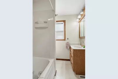 272 Schrop Avenue, Akron, OH 44312 - Photo 8
