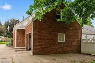 272 Schrop Ave, Akron, OH 44312 - Photo 24