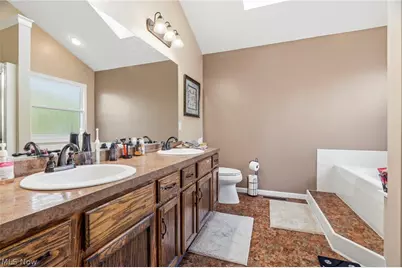 4297 Brookview Court, Uniontown, OH 44685 - Photo 16