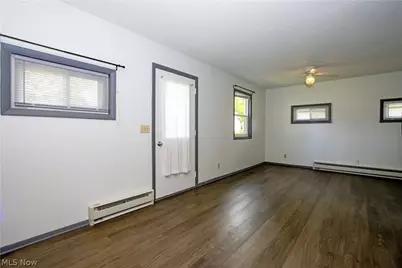 912 Jefferson Street, Orrville, OH 44667 - Photo 2