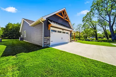 975 Lake Road, Conneaut, OH 44030 - Photo 4