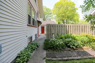 228 Lawrence St, Ravenna, OH 44266 - Photo 12