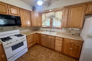 1056 Homewood, Warren, OH 44483 - Photo 4