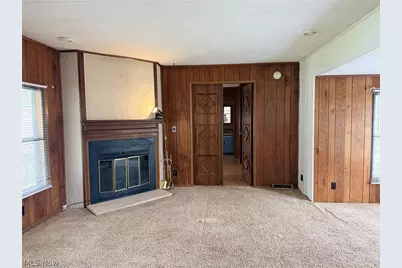 200 Driftwood Drive SE, New Philadelphia, OH 44663 - Photo 4
