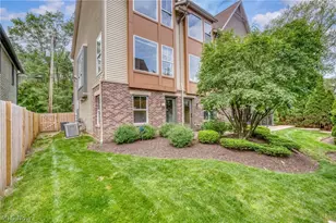 3901 Vine Ct, Loveland, OH 44113 - Photo 2