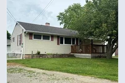 740 Ashwood Lane NE, New Philadelphia, OH 44663 - Photo 2