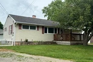 740 Ashwood Ln NE, New Philadelphia, OH 44663 - Photo 2