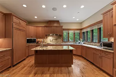 805 Cascades Drive, Aurora, OH 44202 - Photo 18