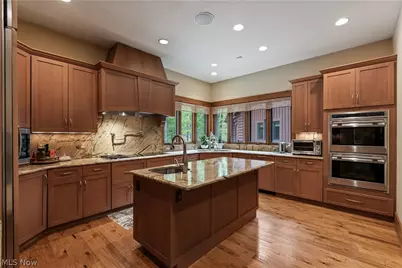 805 Cascades Drive, Aurora, OH 44202 - Photo 8