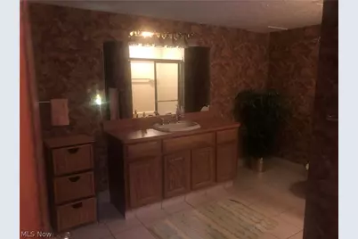 8135 Thackeray Court, Grandview Heights, OH 44147 - Photo 38