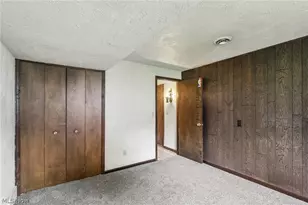 4100 Ivanhoe Dr, Lorain, OH 44053 - Photo 18