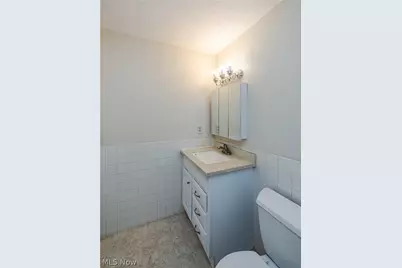 13748 Oakbrook Drive #13748, North Royalton, OH 44133 - Photo 20