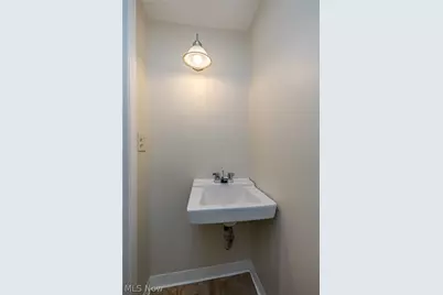 13748 Oakbrook Drive #13748, North Royalton, OH 44133 - Photo 10