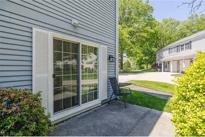 13748 Oakbrook Drive #13748, North Royalton, OH 44133 - Photo 2