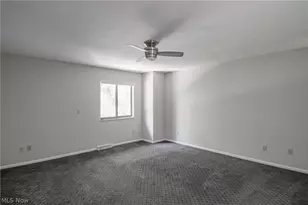 100 Silver Valley Blvd, Munroe Falls, OH 44262 - Photo 24
