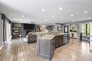 408 Center Rd, New Franklin, OH 44319 - Photo 16