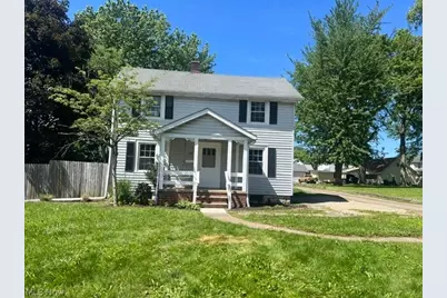 140 South Street NW, Navarre, OH 44662 - Photo 1