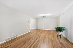 29595 Westminster Dr, North Olmsted, OH 44070 - Photo 6