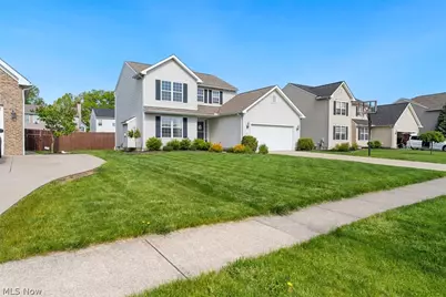 4642 Crossing Trail, Lorain, OH 44053 - Photo 2