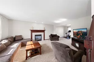 4642 Crossing Trail, Lorain, OH 44053 - Photo 4